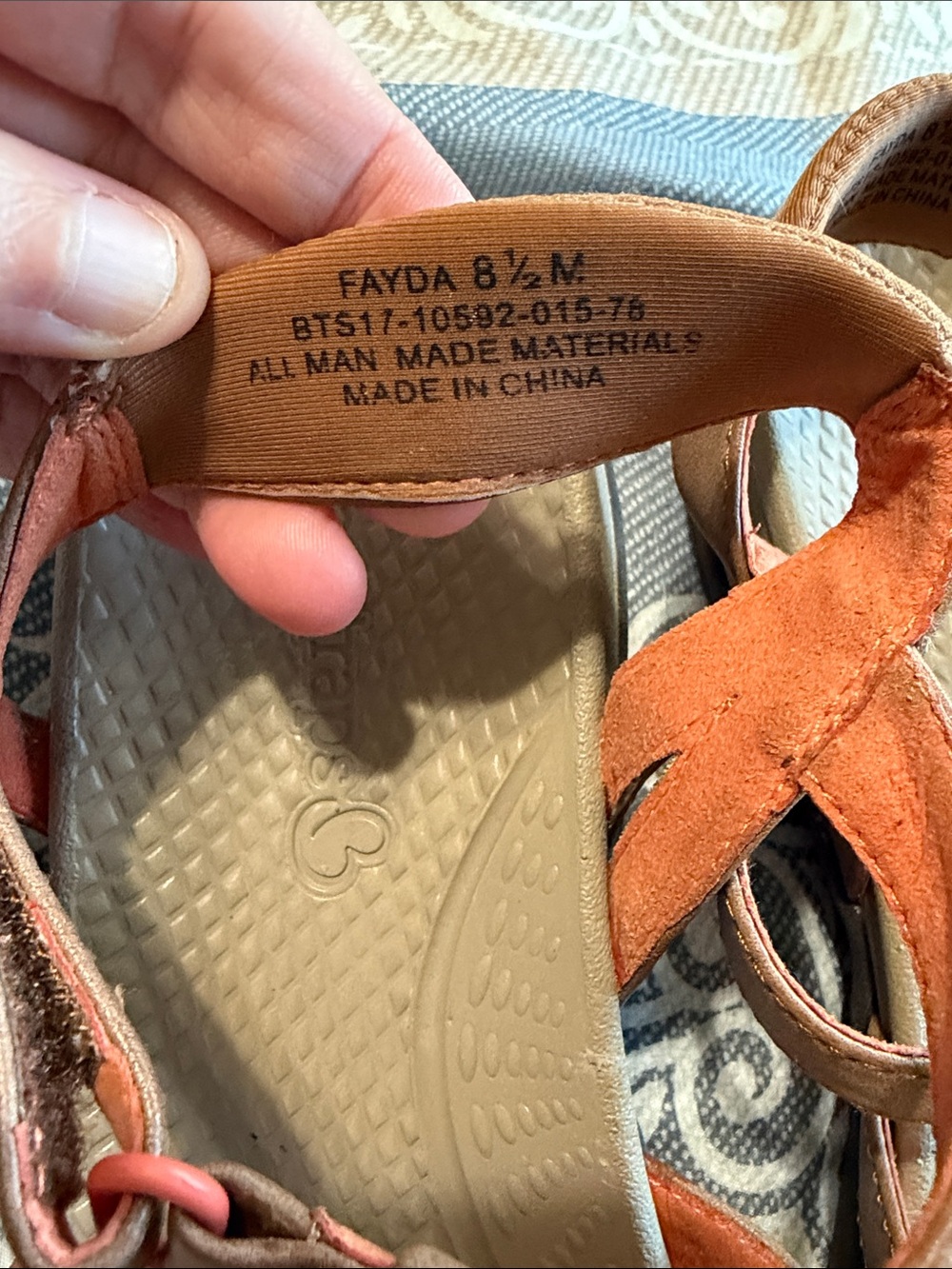BareTraps Women's Fayda Closed Toe Walking Strappy Sandals Size 8.5 - Picture 2 of 8
